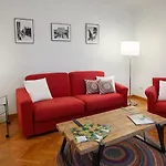 Apartamento Peaceful In Piazza Venezia's Alleys