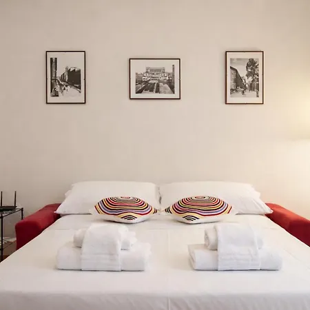Apartamento Peaceful In Piazza Venezia's Alleys