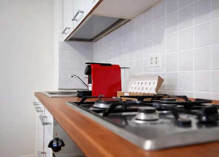 Peaceful In Piazza Venezia's Alleys *