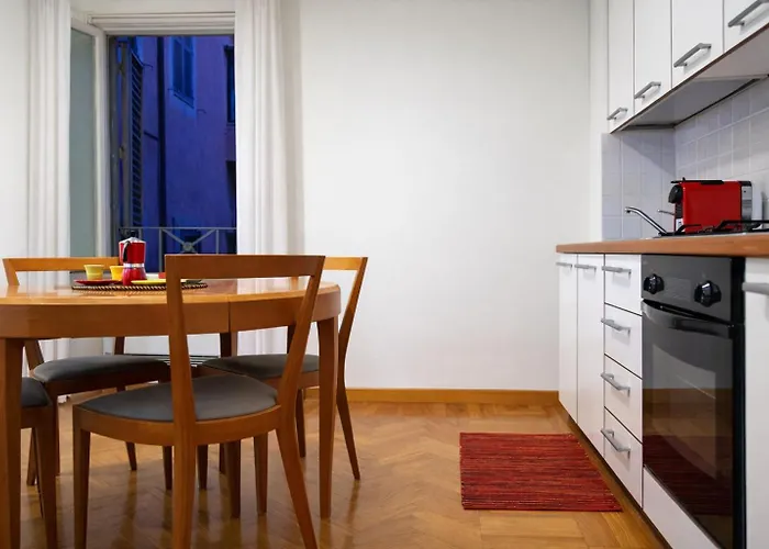 Peaceful In Piazza Venezia's Alleys Apartamento