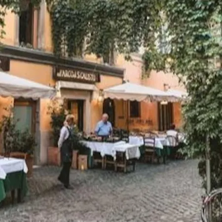 Lägenhet Peaceful In Piazza Venezia's Alleys *